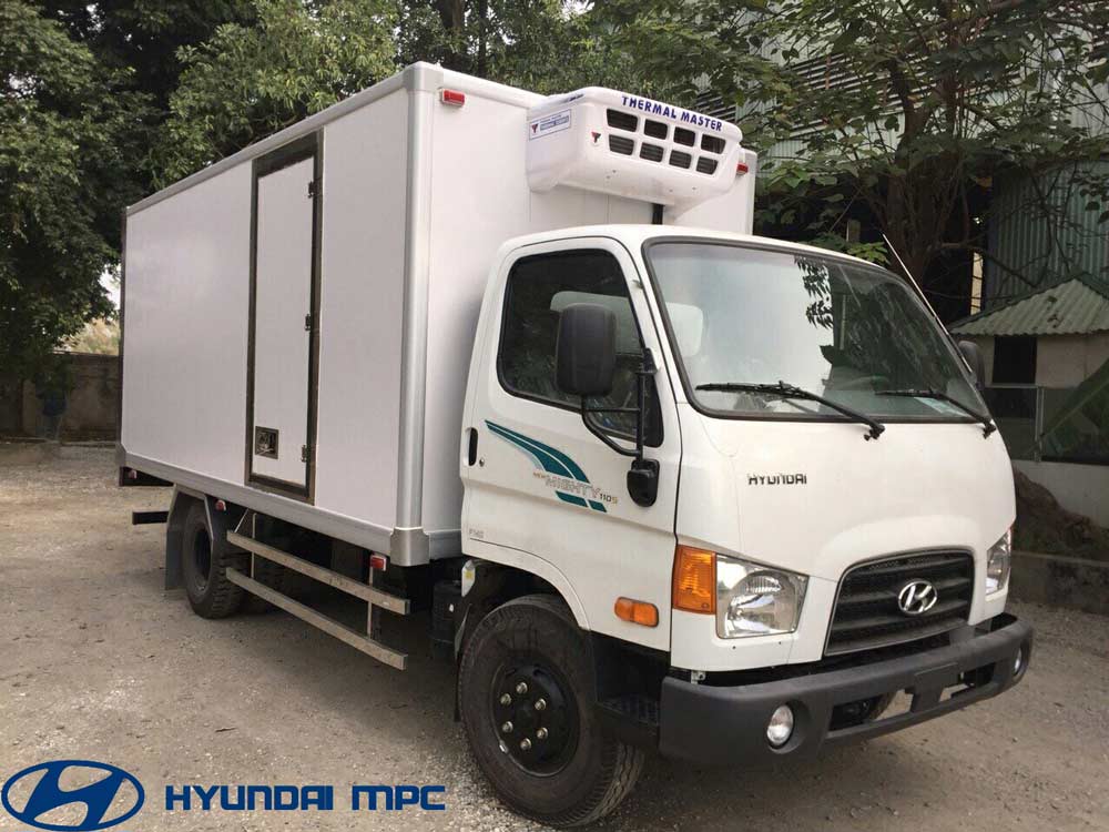 Xe tải Hyundai 110S đông lạnh 7 tấn có giá bao nhiêu?