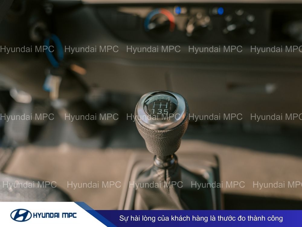 Xe tải Hyundai Mighty EX900XL tải 5T thùng dài 6m